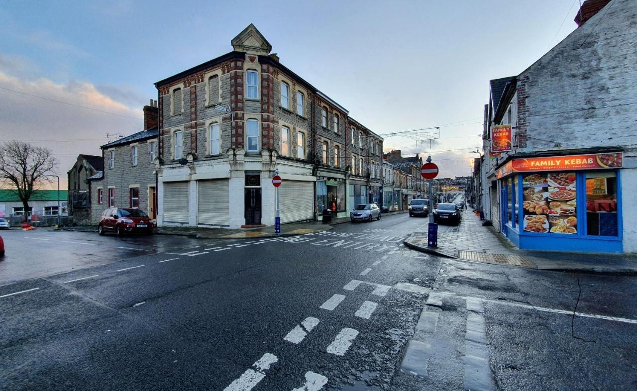 F3 2 Bedroomed Town House - Free Parking - Super 150 Mbps Wifi Near Gavin N Stacey Film House - 1 Free Dog Allowed Barry Εξωτερικό φωτογραφία