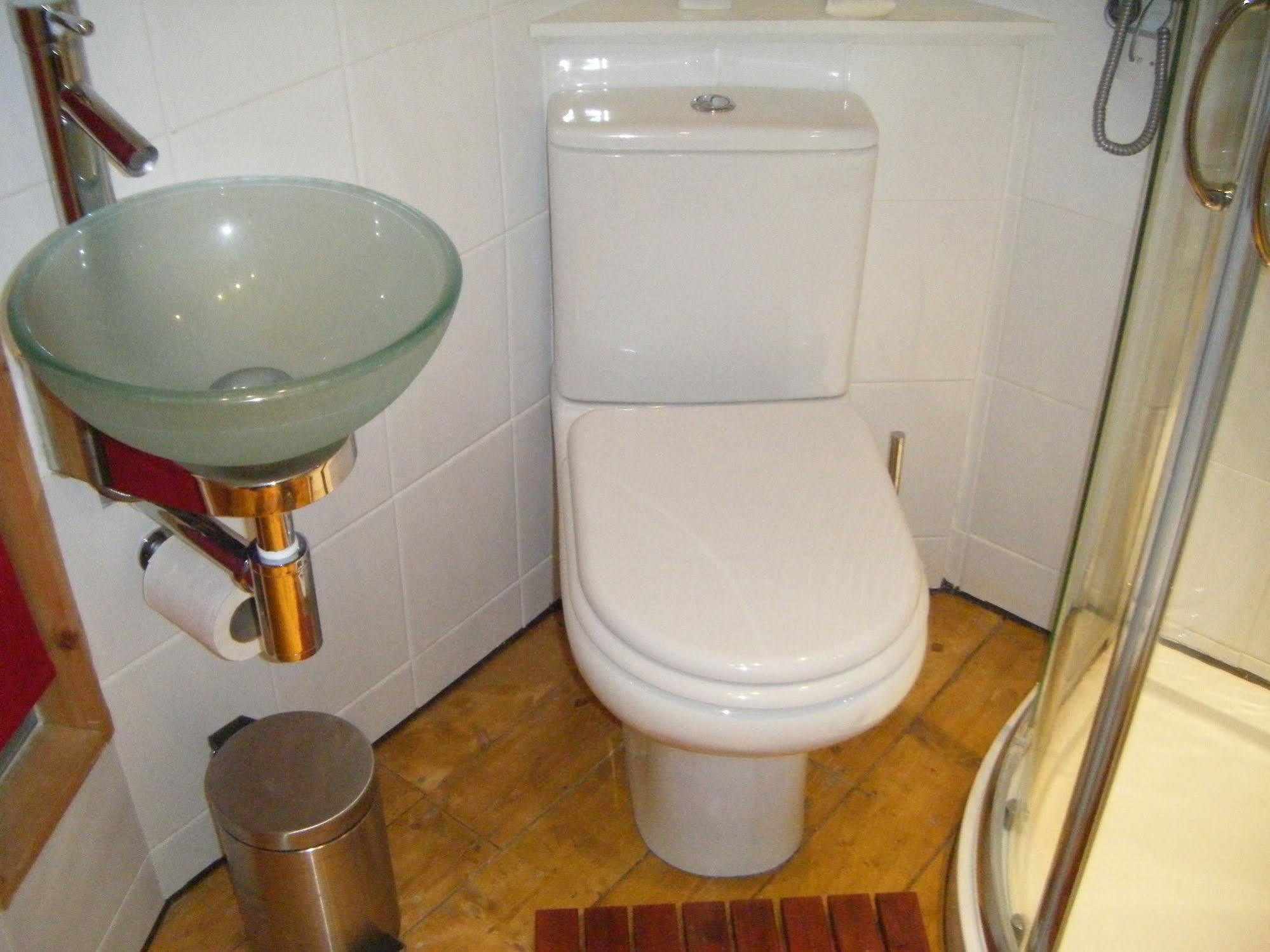 F3 2 Bedroomed Town House - Free Parking - Super 150 Mbps Wifi Near Gavin N Stacey Film House - 1 Free Dog Allowed Barry Εξωτερικό φωτογραφία